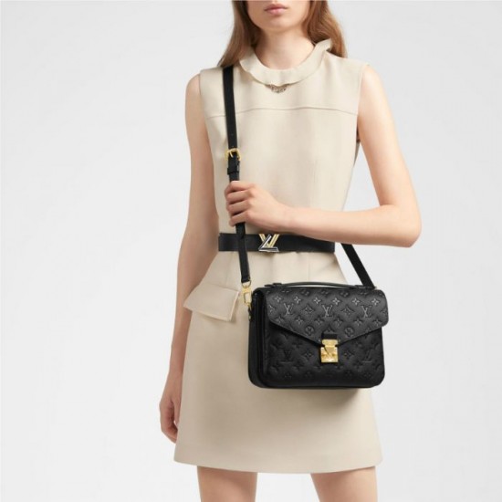 Louis Vuitton Pochette Metis Navy M44071 Pink M44018 Black M41487 Louis Vuitton Pochette Metis Navy M44071 Pink M44018 Black M41487