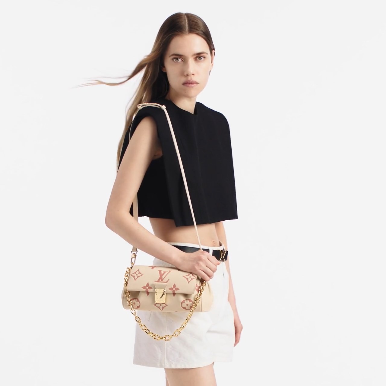 Louis Vuitton M46393 Favorite Crème / Rose Trianon Louis Vuitton M46393 Favorite Crème / Rose Trianon