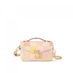 Louis Vuitton N40749 Pochette Métis East West Peach