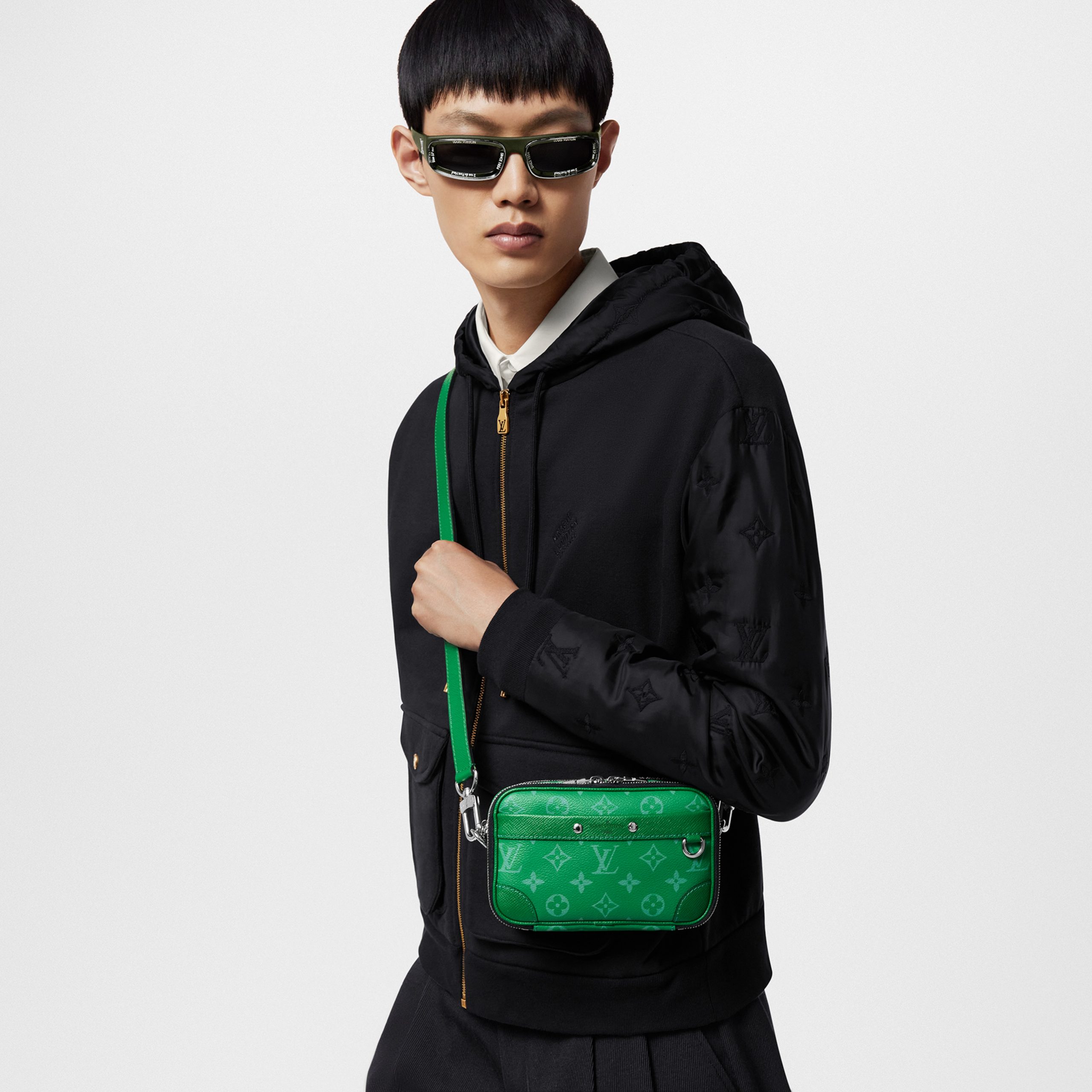 Louis Vuitton M30997 Alpha Wearable Wallet Cactus Green Louis Vuitton M30997 Alpha Wearable Wallet Cactus Green