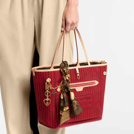 Louis Vuitton M01188 Spring Street Chain Bag Charm